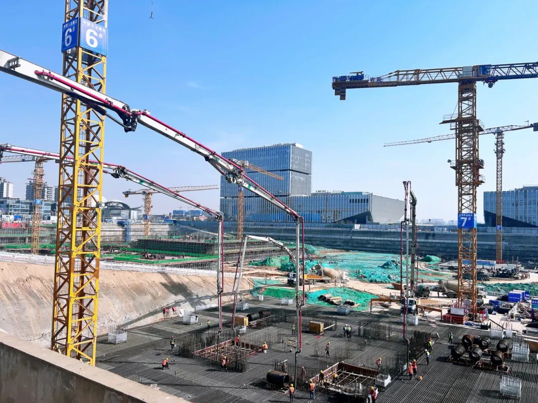 提前11小時！徐工大米數(shù)泵車賦能高效施工