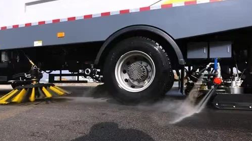 全力以“復(fù)”洗城清淤，徐工在行動！