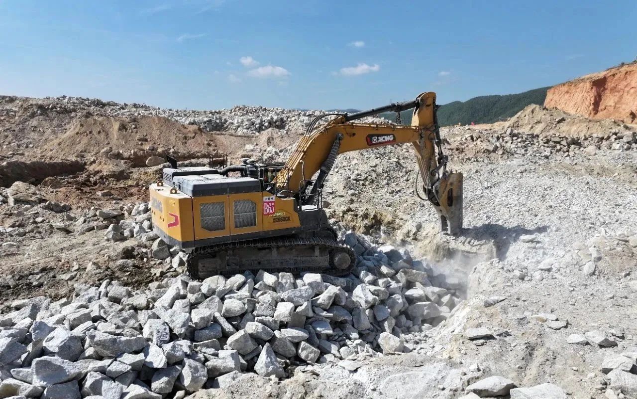 聯(lián)袂出擊！徐工中大挖奏響新能源產業(yè)發(fā)展新序曲