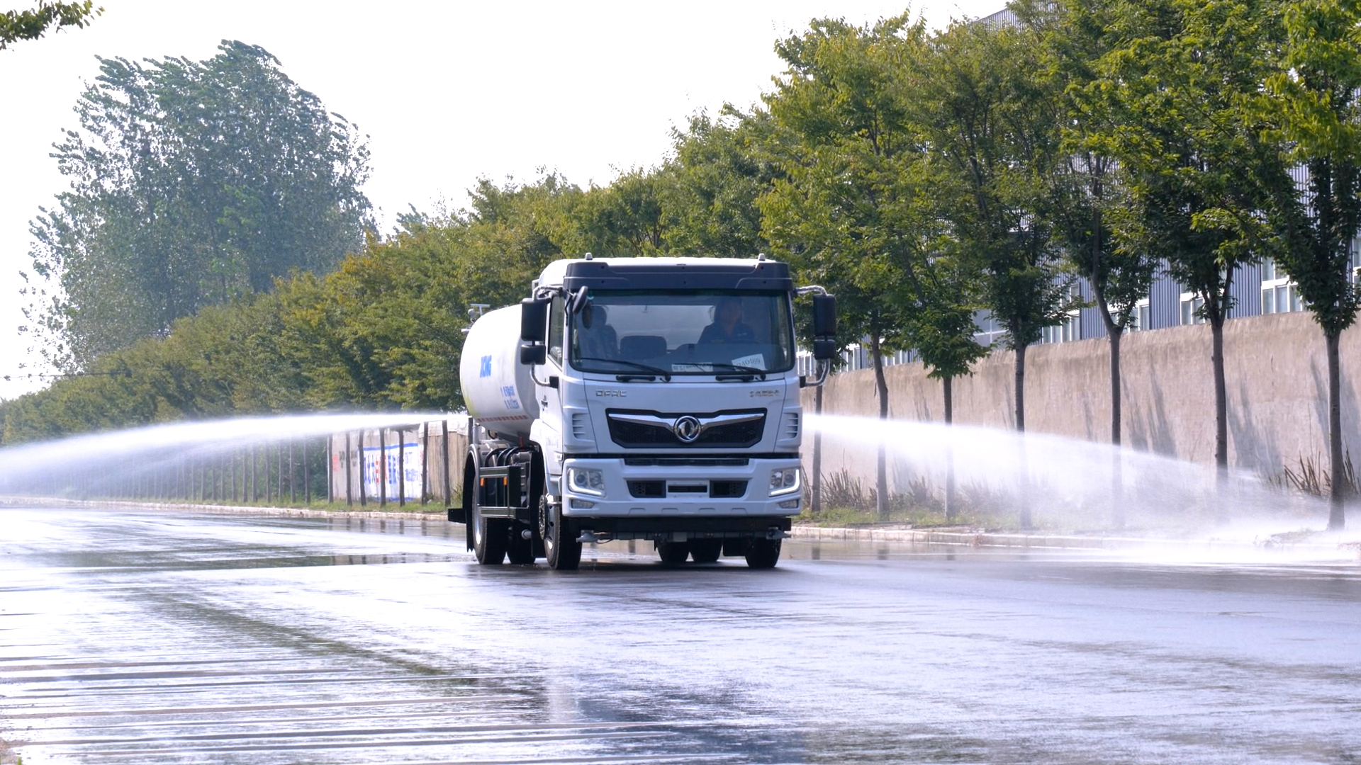 泰酷辣！徐工助力湖北天門城市綠化