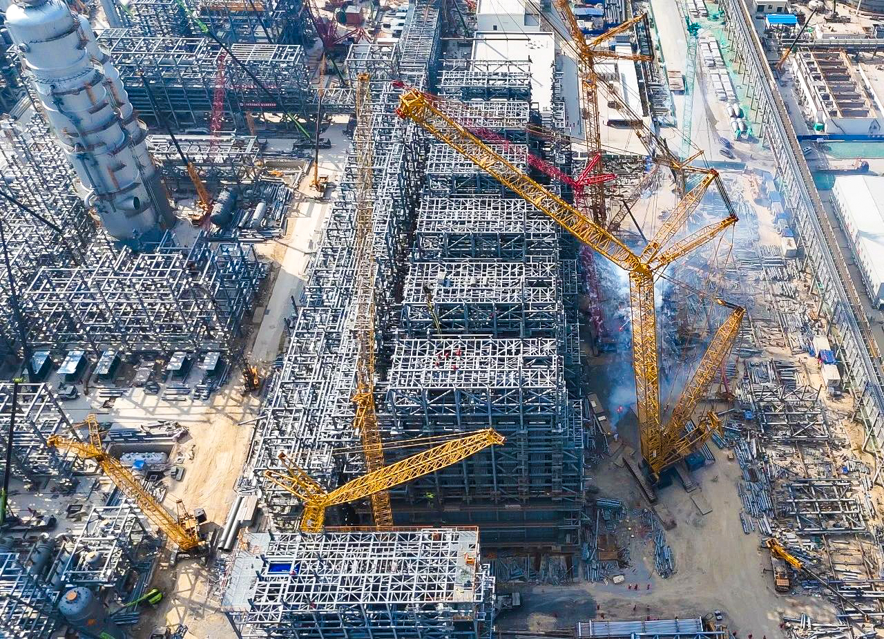 總重9000噸！XGC12000助力大型石化乙烯項目對流段模塊吊裝