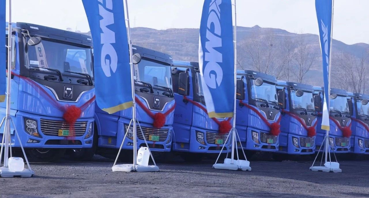 首季“開門紅”！百臺(tái)徐工新能源換電重卡交付山西