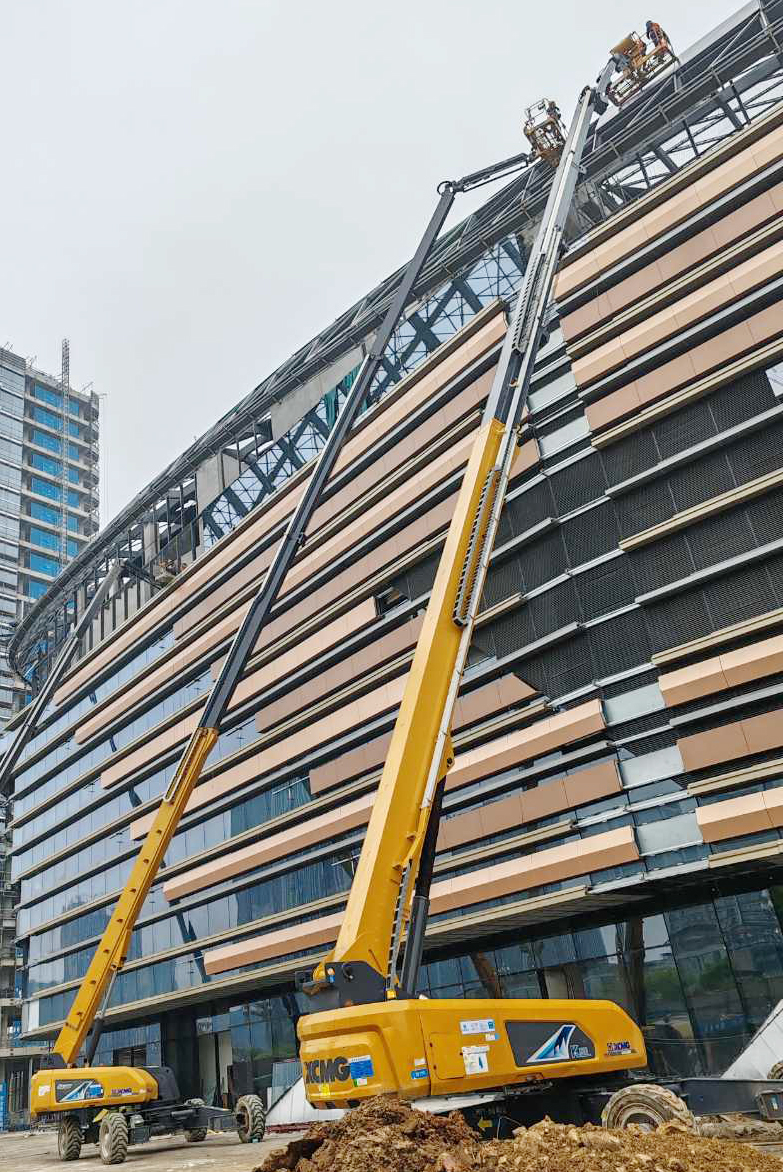 從藍(lán)圖到實(shí)景，徐工XGS40ACK-Li助力德清金融廣場(chǎng)崛起