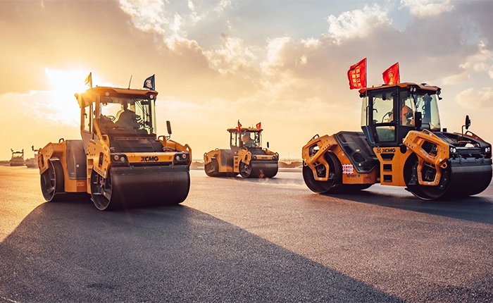 XD135T 壓路機：油面施工，智慧先行