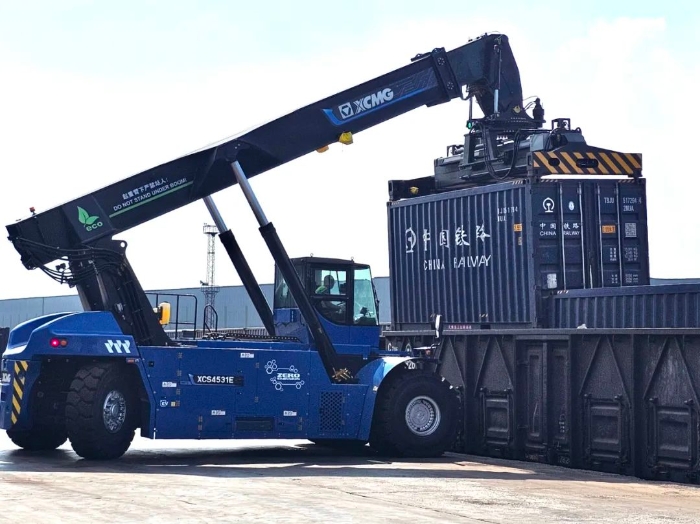 高效賦能鐵路物流運(yùn)輸！毫米級(jí)精控背后的技術(shù)革新……