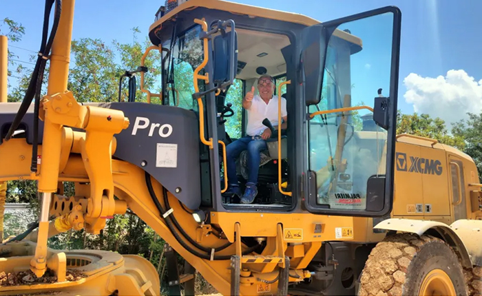 筑夢歐洲-意大利：歐洲首臺GR2405TPro平地機助力鐵路建設(shè)