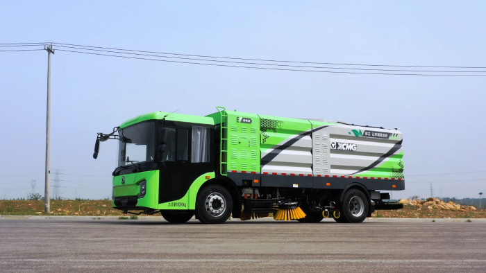 【新品搶先看】高效、舒適、智能全都要？徐工低入口洗掃車給您答案！