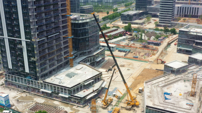 零失誤拿下！徐工G2代XCA200G8-1盲區(qū)作業(yè)，精準(zhǔn)拆除40米塔吊