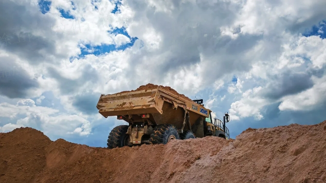 大展身手，徐工“礦山越野王”征戰(zhàn)東南亞