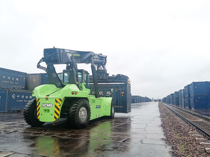 再添“新戰(zhàn)力”！鐵路干線物流的綠色引擎