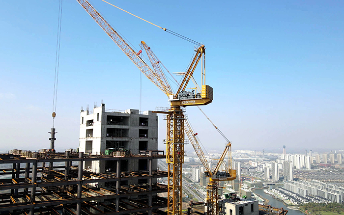 七天一層！“徐工金”助建180米高世界級(jí)“大象”