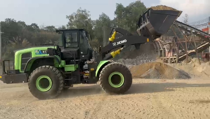 徐工純電動裝載機助力越南砂石料場，開啟綠色施工新紀元