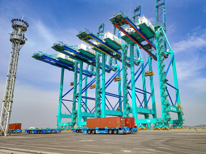 百臺集群，百萬箱量！徐工AGV打造智慧港口“中國標桿”