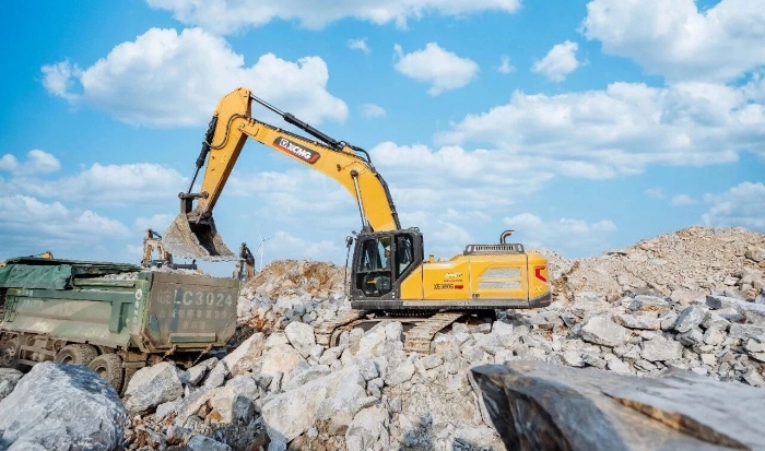 徐工XE380G PRO：掘金王者，超能裝！