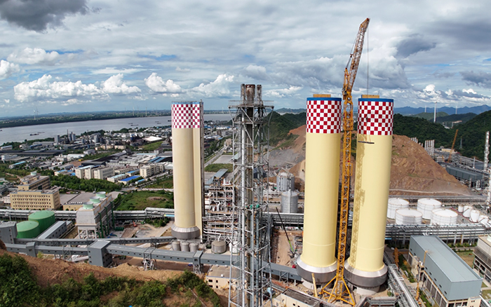 刷新紀(jì)錄！徐工 XGL3300-220S動(dòng)臂塔機(jī)化工吊裝顯神威