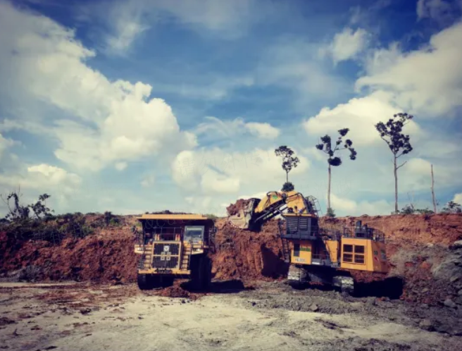 1+1>2，徐工“挖運”礦山組合擎動印尼煤礦作業(yè)效率