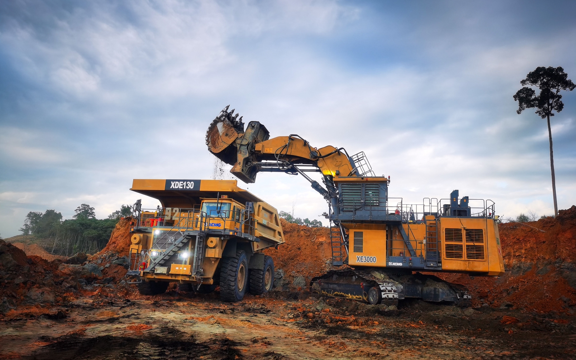 徐工大型成套露天礦山裝備征戰(zhàn)熱帶礦山