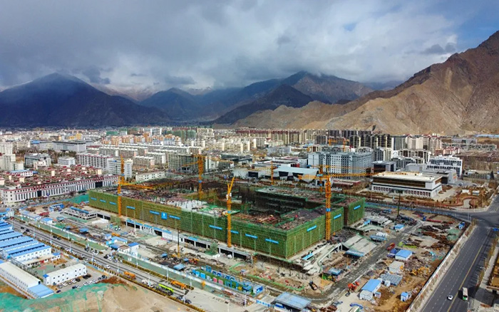 “世界屋脊”再建新地標(biāo)！徐工群塔“交作業(yè)了”！